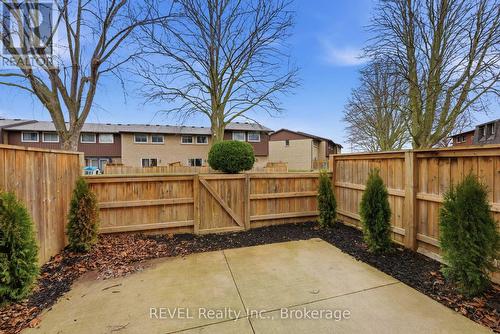 15 - 151 Linwell Road, St. Catharines (Lakeport), ON - Outdoor