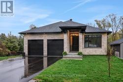 55A NORWAY SPRUCE STREET Ottawa, ON K2S 1P8