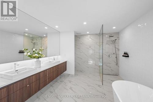 620 Rowanwood Avenue, Ottawa, ON - Indoor Photo Showing Bathroom