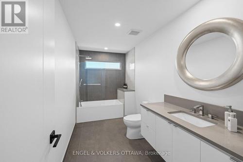 620 Rowanwood Avenue, Ottawa, ON - Indoor Photo Showing Bathroom