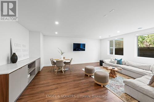 620 Rowanwood Avenue, Ottawa, ON - Indoor Photo Showing Living Room