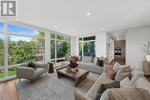 620 Rowanwood Avenue, Ottawa, ON - Indoor Photo Showing Living Room