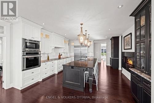 1457 Waters Edge Way, Ottawa, ON - Indoor Photo Showing Kitchen With Upgraded Kitchen