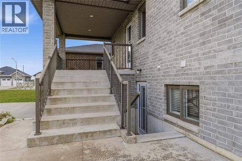 98 Peter Avenue, Leamington, ON - Outdoor With Exterior