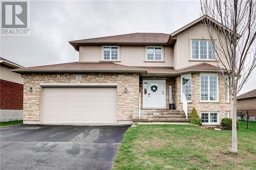 59 Jeanine  Sudbury, ON P3B 0E5