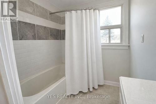 Virtually staged Image - 199 North Service Road, Mississauga, ON - Indoor Photo Showing Bathroom