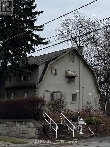 199 North Service Road, Mississauga, ON - Outdoor