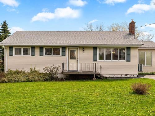 17 Ellen Drive, Dartmouth, NS 