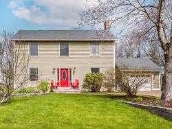 6 Castleton Crescent Crescent  Dartmouth, NS B2X 3M2