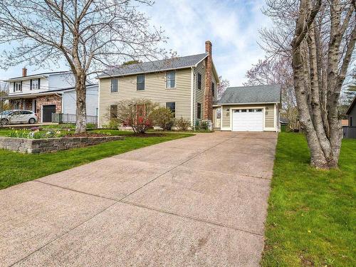 6 Castleton Crescent, Dartmouth, NS 