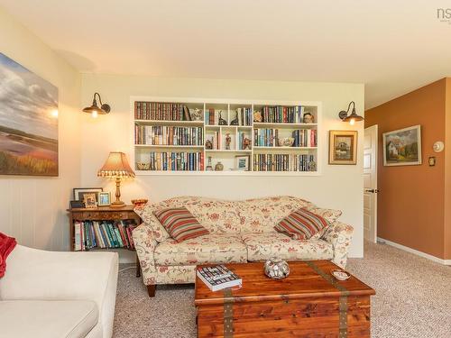 19 Goodwin Drive, Dayton, NS 