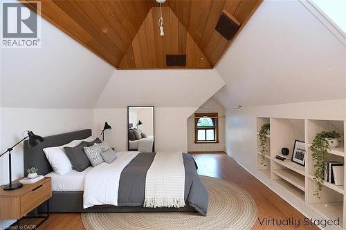 128 Hess Street S, Hamilton, ON - Indoor Photo Showing Bedroom