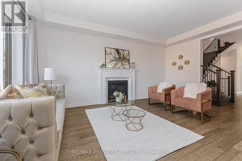 39 Henshaw Drive, Erin, ON - Indoor Photo Showing Living Room With Fireplace