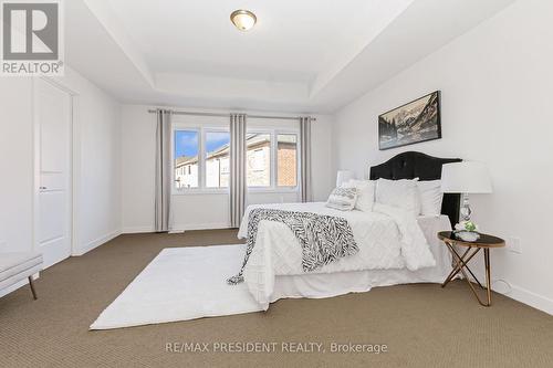 39 Henshaw Drive, Erin, ON - Indoor Photo Showing Bedroom