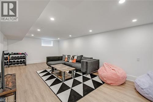 327 Goodram Drive, Burlington, ON - Indoor