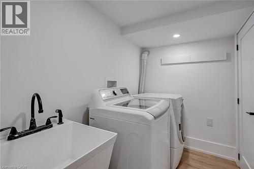 327 Goodram Drive, Burlington, ON - Indoor Photo Showing Laundry Room
