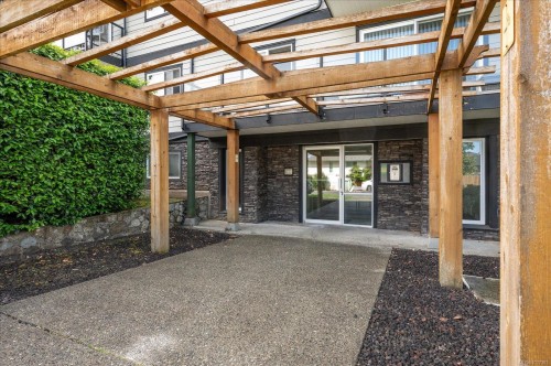 #112-218 Bayview Ave, Ladysmith, BC - Outdoor