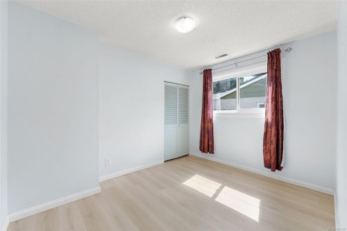 388 Pine St, Nanaimo, BC - Indoor Photo Showing Other Room