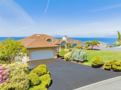 5056 Vista View Cres Nanaimo, BC V9V 1L6