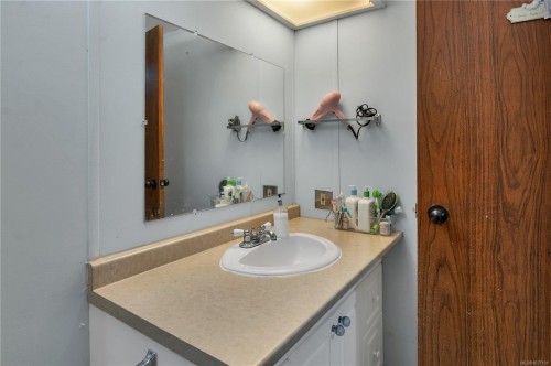 943 Hemlock St, Campbell River, BC 
