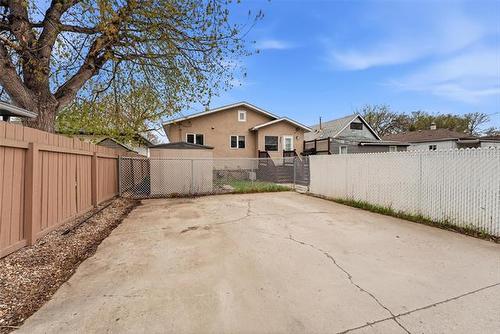 261 Belmont Ave, Winnipeg, MB 