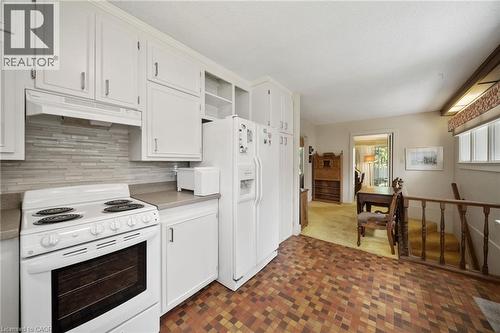 133 Mccall Crescent, Simcoe, ON - Indoor Photo Showing Kitchen