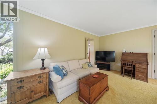 133 Mccall Crescent, Simcoe, ON - Indoor Photo Showing Living Room