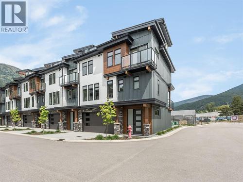 910 Lakeside Drive Unit# 208, Nelson, BC - Outdoor With Facade