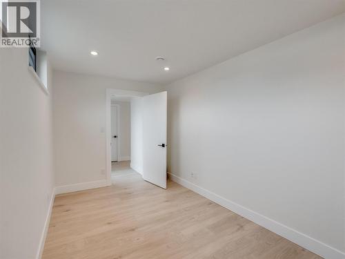 910 Lakeside Drive Unit# 208, Nelson, BC - Indoor Photo Showing Other Room