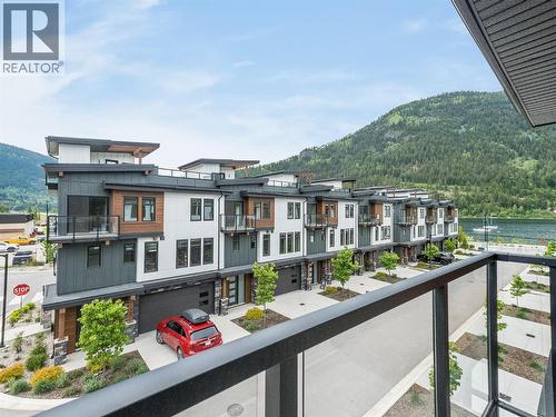 upper small deck views - 910 Lakeside Drive Unit# 208, Nelson, BC - Outdoor