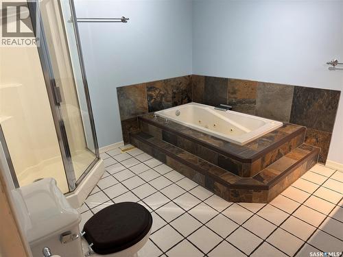 312 1St Street E, Saskatoon, SK - Indoor Photo Showing Bathroom