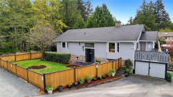 955 Sluggett Rd Central Saanich, BC V8M 1E4