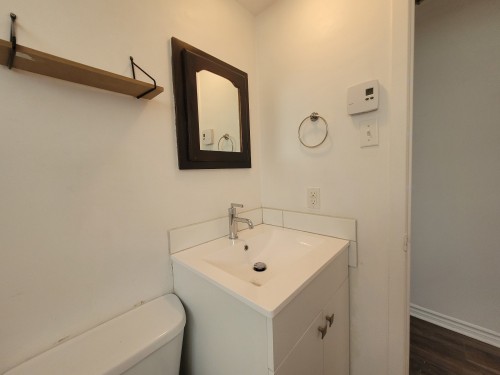 Bathroom - 2-1845 Av. Alfred, Brossard, QC - Indoor Photo Showing Bathroom