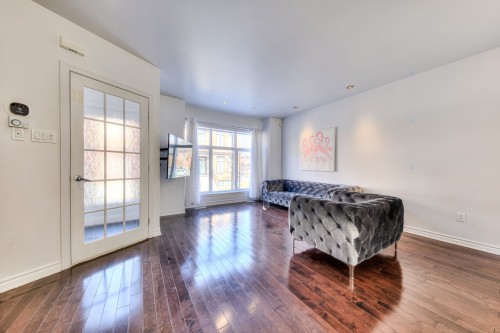 Salon - 404 Av. Mousseau-Vermette, Dorval, QC - Indoor Photo Showing Other Room