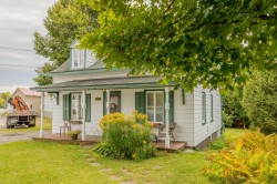 727 Rue Bourdon  Neuville, QC G0A 2R0