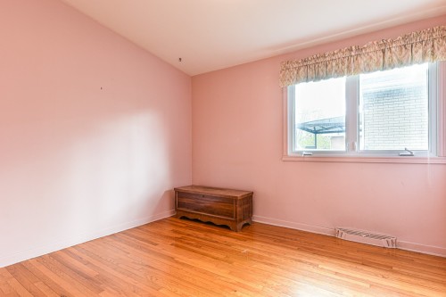 Chambre à coucher - 5870 Rue Arthur, Brossard, QC - Indoor Photo Showing Other Room