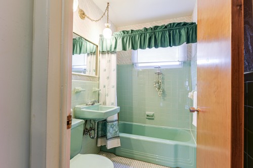 Salle de bains - 5870 Rue Arthur, Brossard, QC - Indoor Photo Showing Bathroom