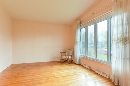 Salon - 5870 Rue Arthur, Brossard, QC - Indoor Photo Showing Other Room