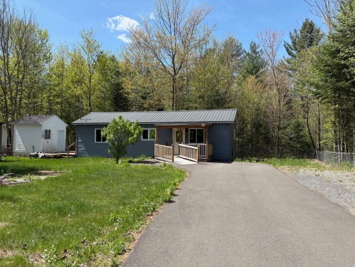 Front of Structure - 30 Rue Jules, Saint-Lucien, QC - Outdoor