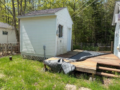 Courtyard - 30 Rue Jules, Saint-Lucien, QC 