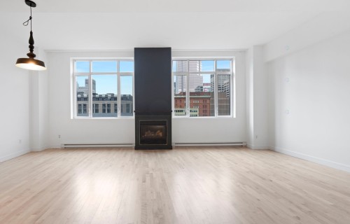 Salon - 900-1449 Rue St-Alexandre, Montréal (Ville-Marie), QC - Indoor With Fireplace