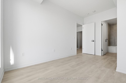 415-4878 Powers Common, Burlington, ON - Indoor Photo Showing Other Room