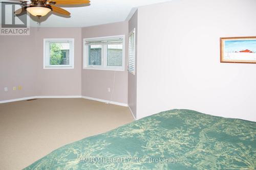 3295 Bloomfield Drive, Mississauga, ON - Indoor Photo Showing Living Room With Fireplace