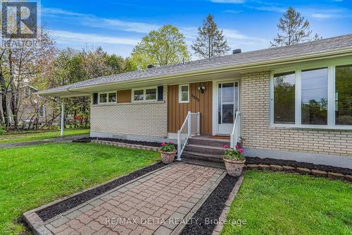 Front walkway, flower beds. - 3295 Highway 34 Highway, Champlain, ON 