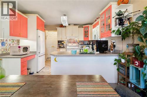 61 Devils Creek Drive, Cambridge, ON - Indoor Photo Showing Kitchen