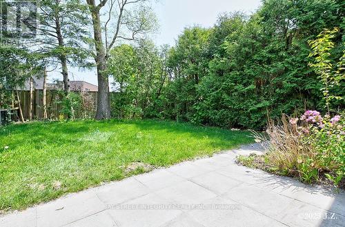 Lower - 27 Heathview Avenue, Toronto, ON - Outdoor