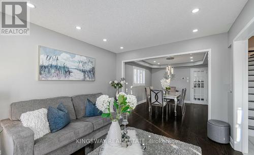 5103 Silverwater Mill Crescent, Mississauga, ON - Indoor Photo Showing Living Room
