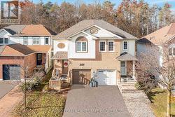 256 FERNDALE DRIVE S Barrie, ON L4N 8J9