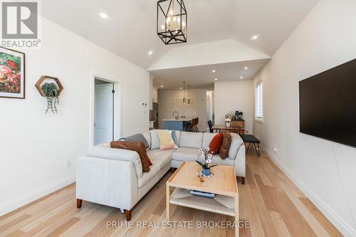 51 Compass Trail, Central Elgin, ON - Indoor Photo Showing Living Room