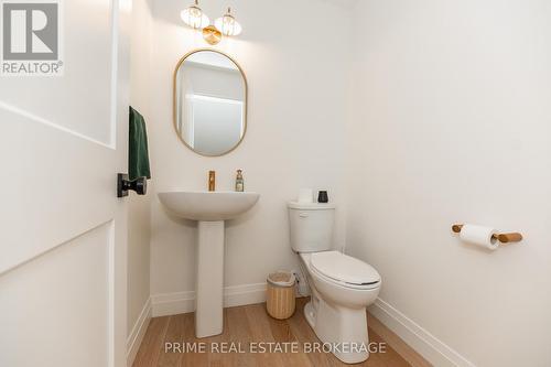 51 Compass Trail, Central Elgin, ON - Indoor Photo Showing Bathroom